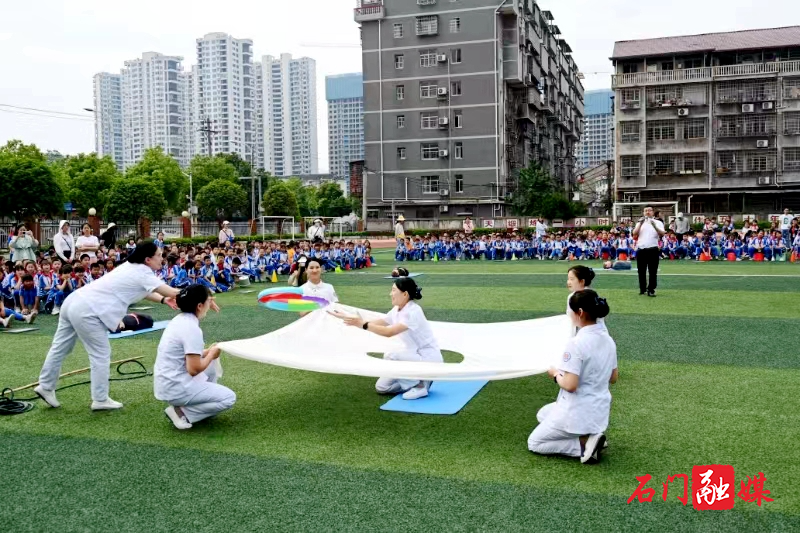 石门县人民医院：急救技能进校园 助力学生健康成长2.jpg