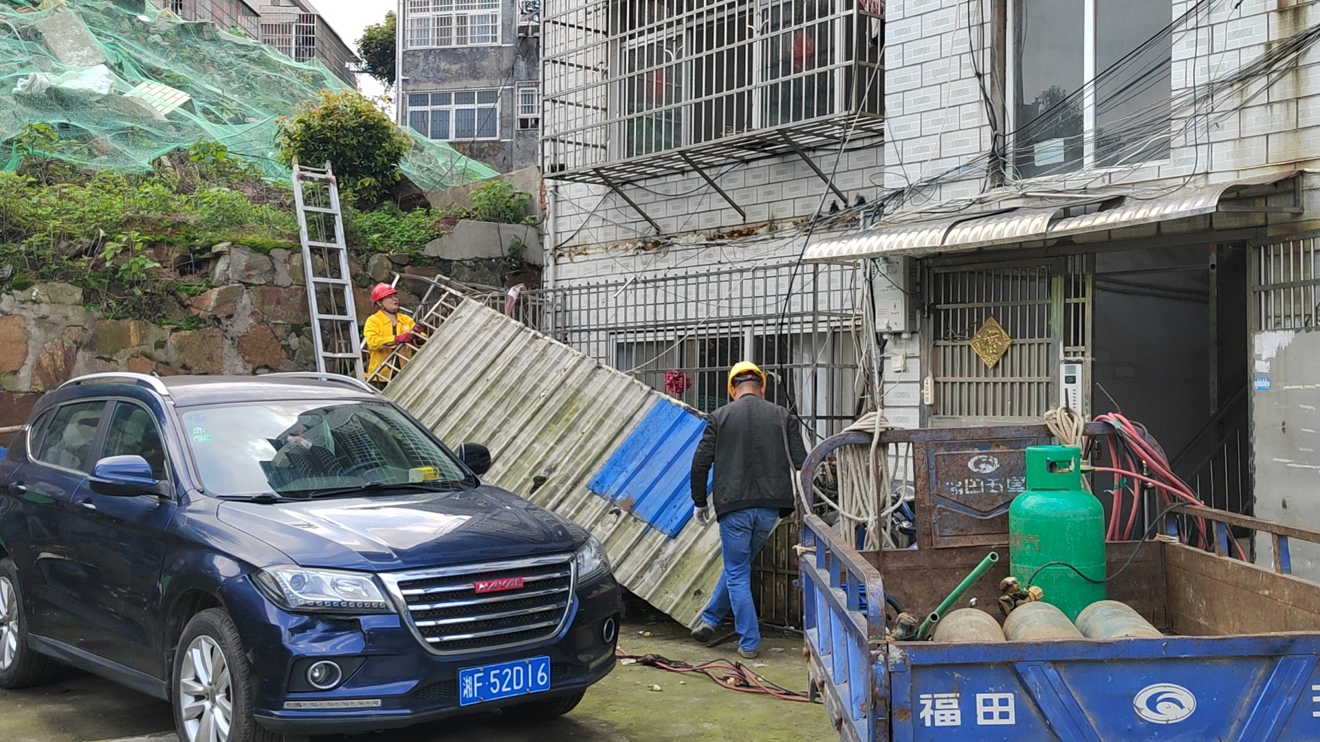 雨棚拆除.jpg