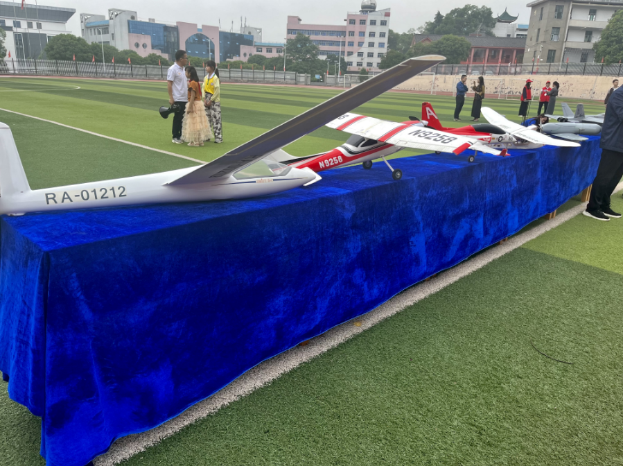 科技教育托举“飞行”梦——武冈市航空运动协会成立(图5)