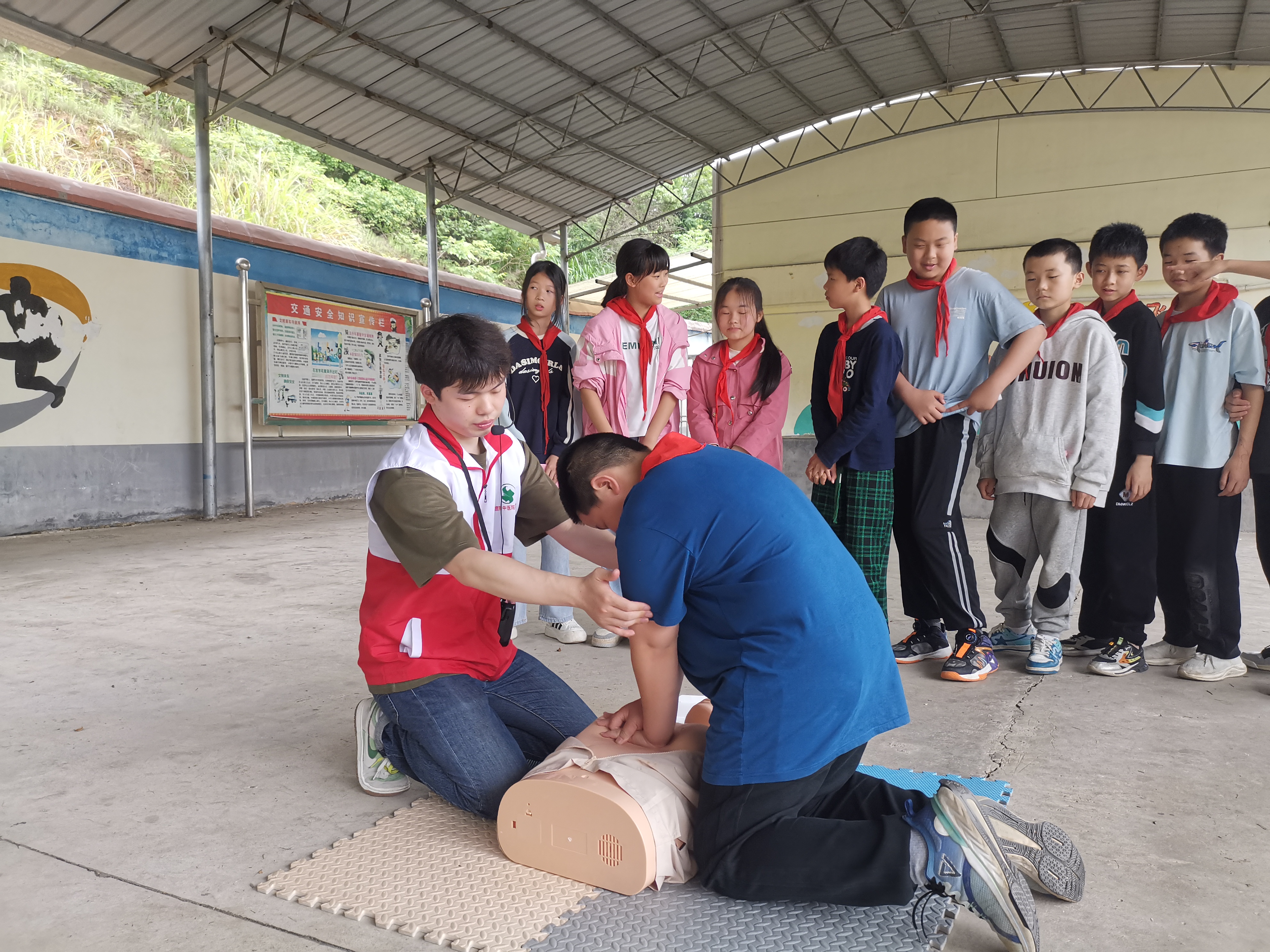 图片4.jpg 图片4.jpg