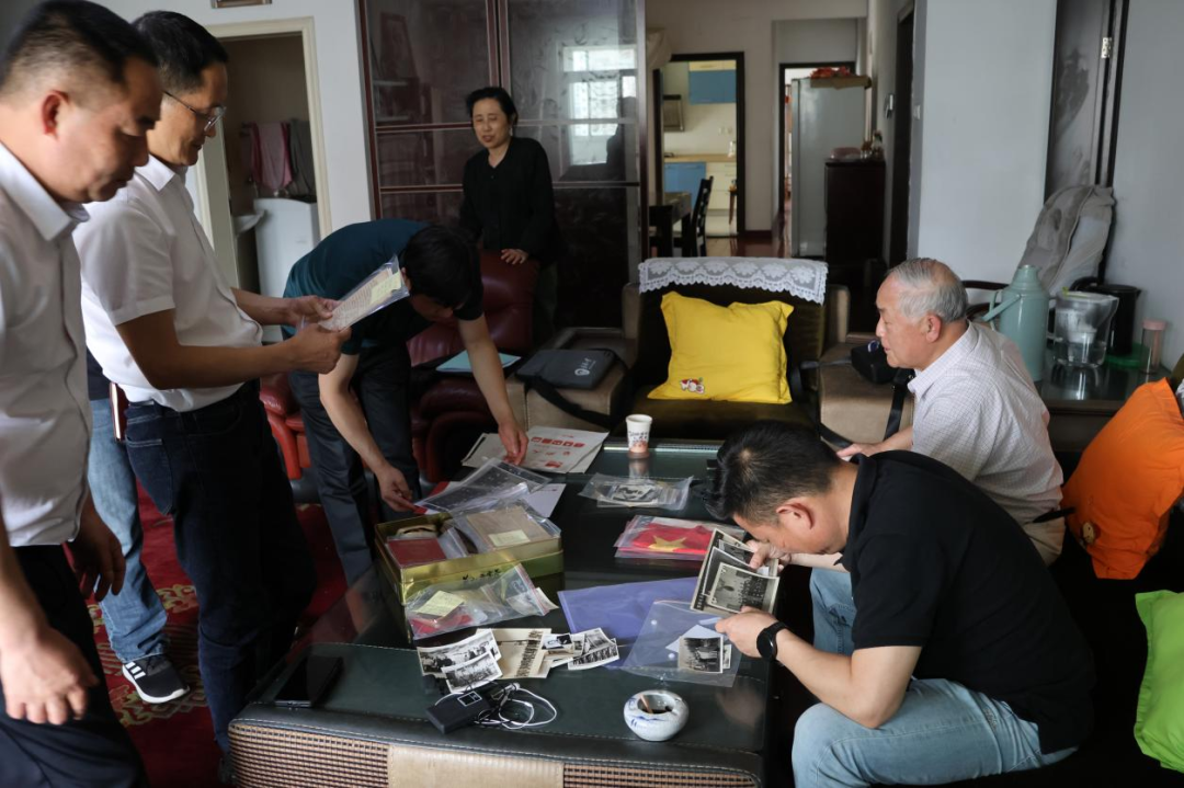 双清区到武汉征集姚喆将军生平事迹及清廉故事(图1)