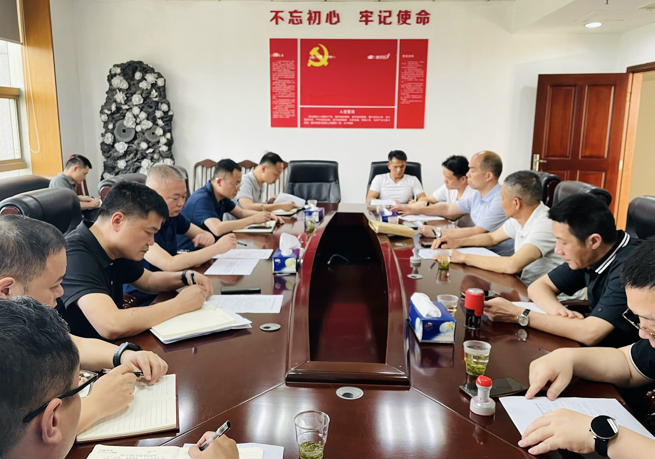 514文升云主持召开第五批信访件交办会.jpg