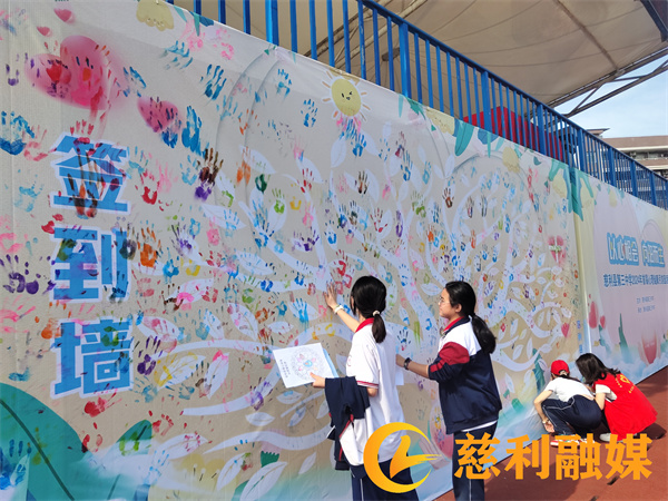 cfbb9a74688a6d1d1f99926b1de2715.jpg
