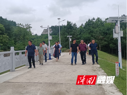 隆回县政协民主监督小组开展水利项目民主监督活动(图1)