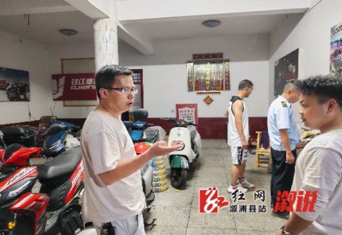 向群众宣传电动车安全充电知识