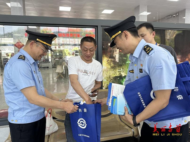 聚力“路政宣传月” 共创共享平安路1.jpg 聚力“路政宣传月” 共创共享平安路1.jpg