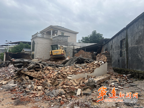 宁远：集中整治空心房 倾心打造“靓丽村”_副本500.jpg