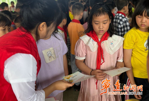 宁远：多部门联合举办“垃圾分类 ‘童’心协力”演讲比赛2_副本_副本500.jpg
