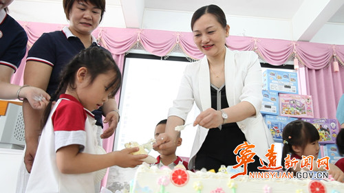 宁远：李玲开展“六一”儿童节走访慰问活动_副本500.jpg