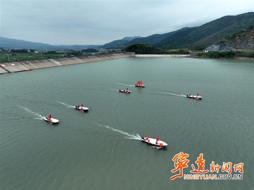 永州市防汛抗洪军地联合演练在宁远举行2_副本500.jpg