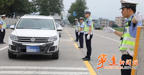 【聚焦国省道沿线交通事故精准防控】 宁远：包保到位 筑牢道路交通安全防线_副本500.jpg