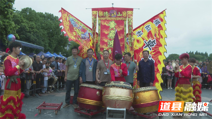 道县：醒狮团表演 助庆龙船赛3_副本.jpg