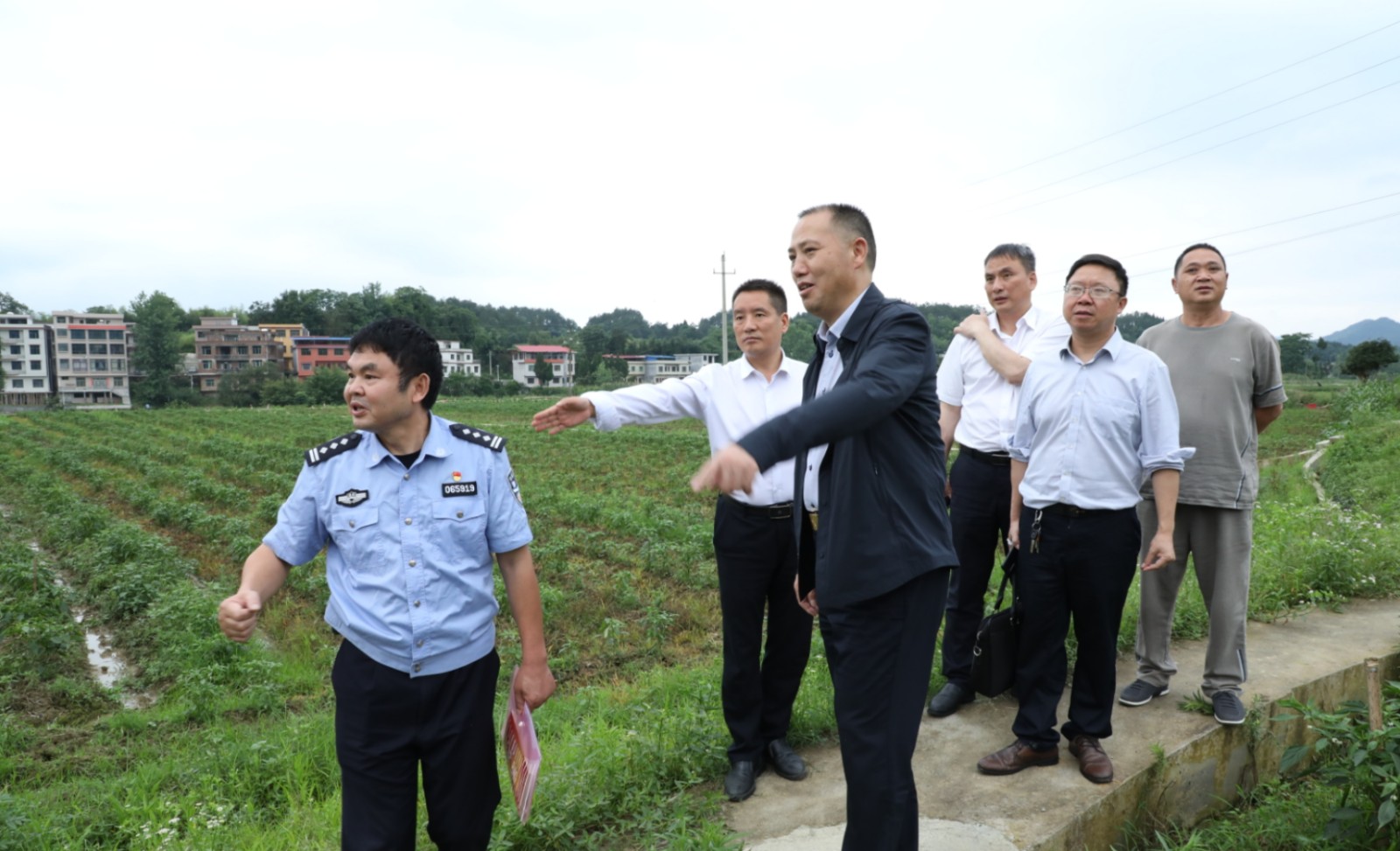 刘厚见到桃花坪街道和花门街道走访调研(图1)