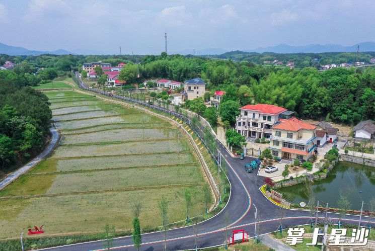 葛家山村坝上组和美乡村。 葛家山村坝上组和美乡村。