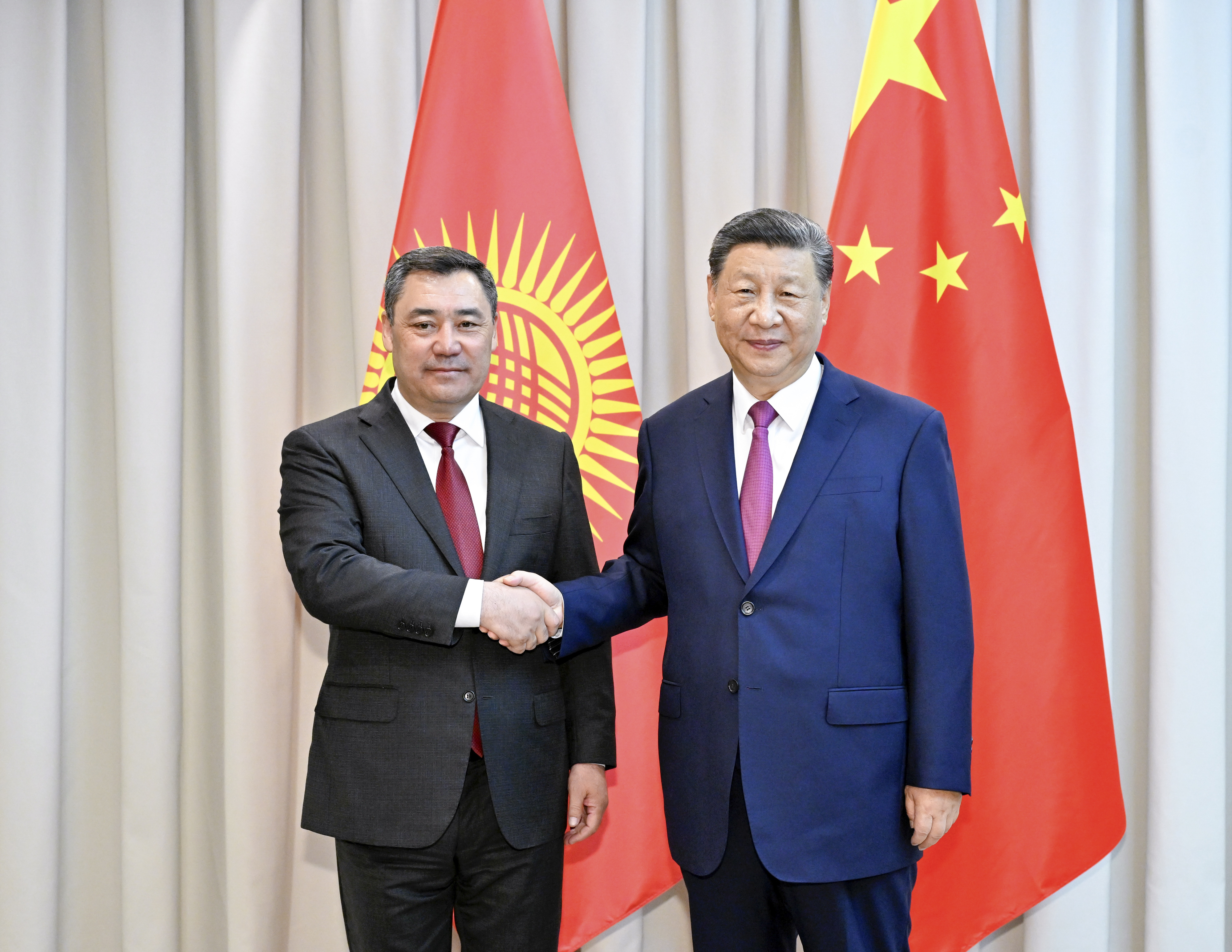 视频丨习近平会见吉尔吉斯斯坦总统扎帕罗夫
