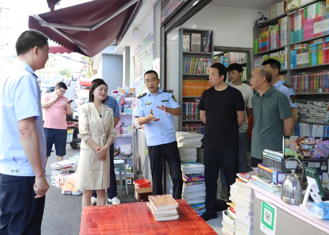 出拳亮剑！双清区开展2024年“扫黄打非”夏季专项行动(图1)