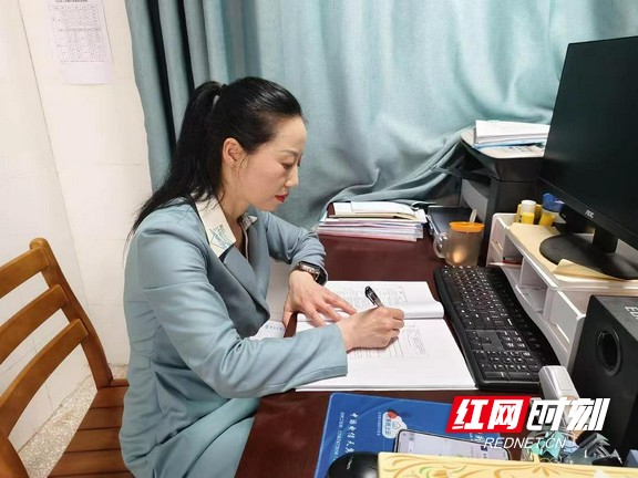 深耕乡村教育三十余载 她是孩子们的"种子妈妈"