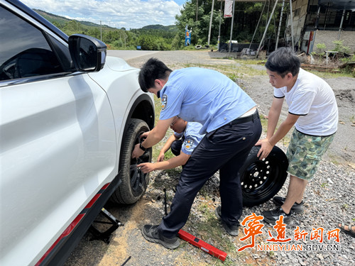 【夏季行动】守护当“夏”   宁远公安在行动_副本500.jpg