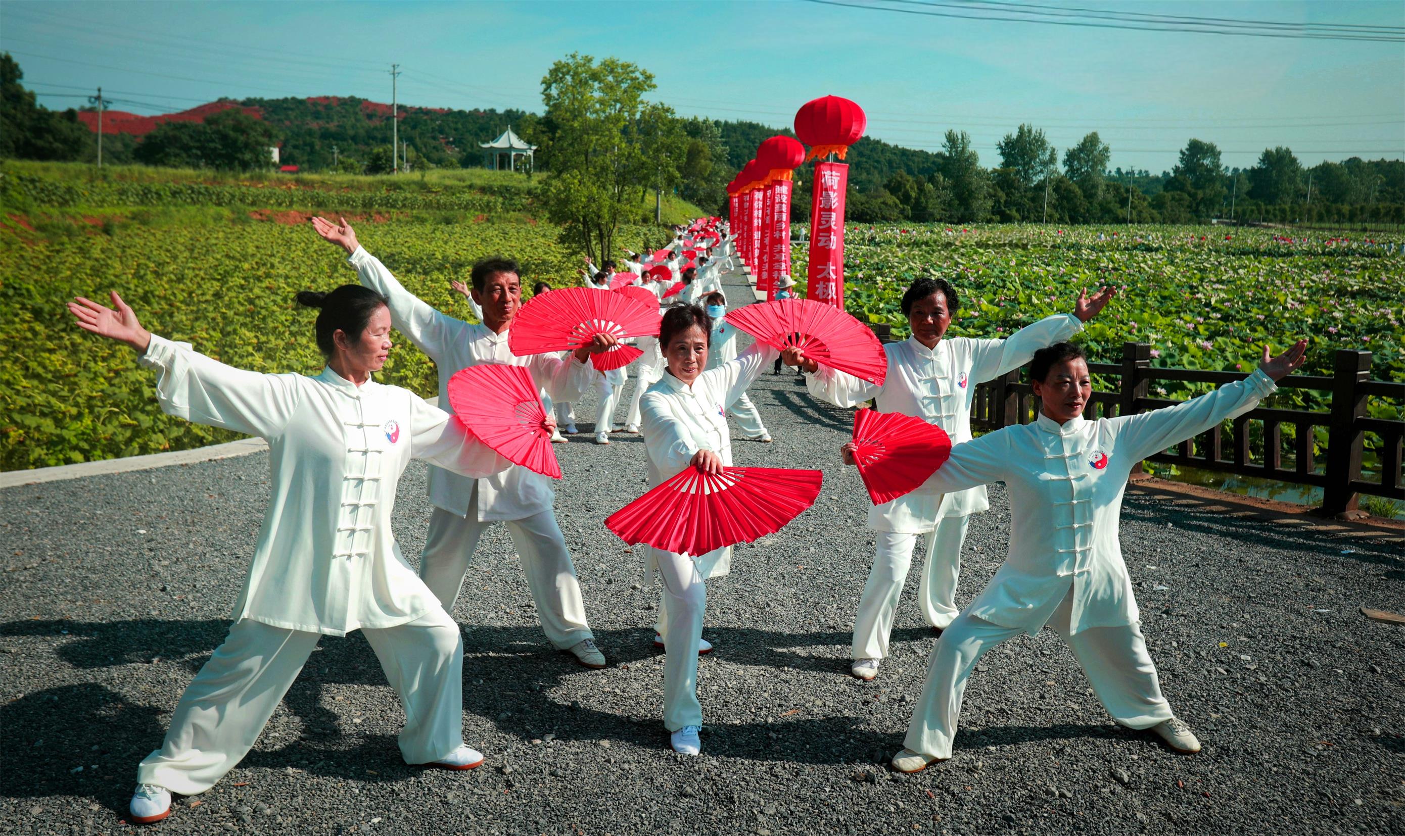 百人太極4周小青攝 .jpg