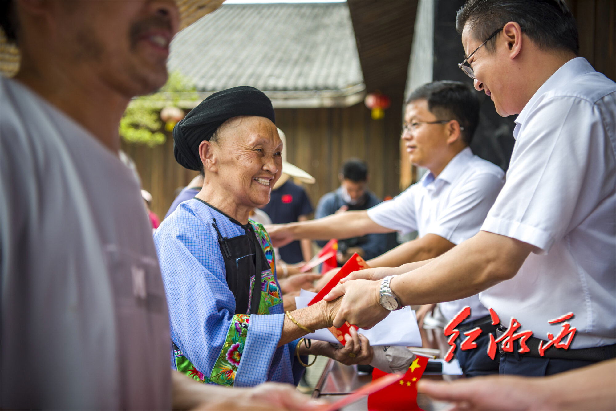 参与十八洞村收益分红大会，湖南师大新传院实践团实地感受乡村振兴“收获”