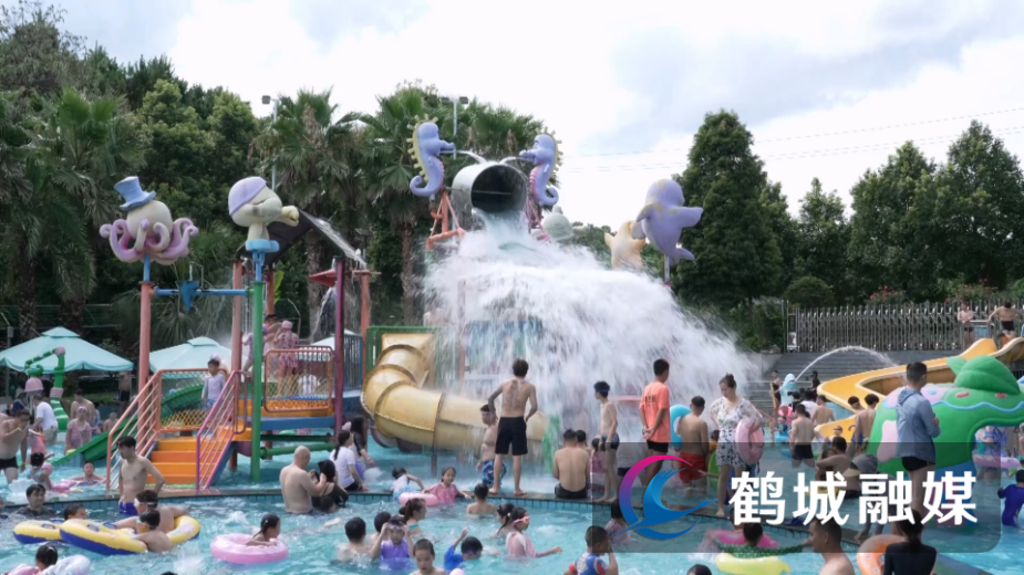 初编 佳麓山庄：南国风情水上项目“清凉”出圈.mp4_20240715_150639.868.png