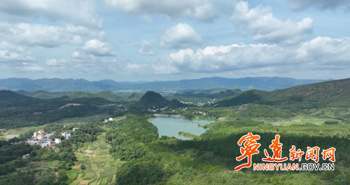宁远：“庭院+”让方寸地成“致富园”4_副本500.jpg