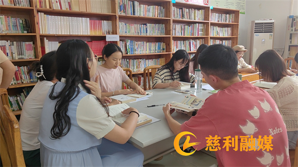 阅读222.jpg