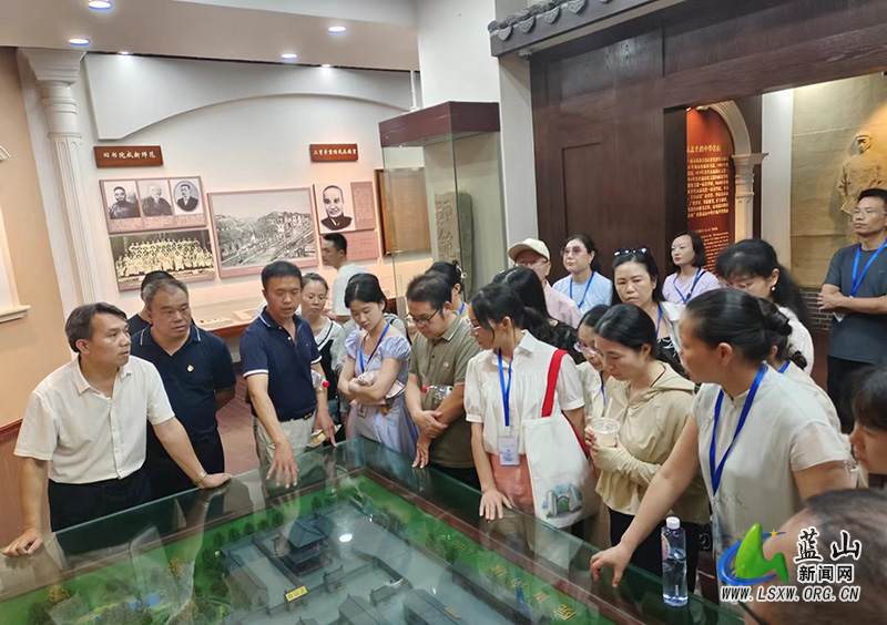 蓝山首届教师培训团队在湖南第一师范学院开展红色教育活动1.jpg