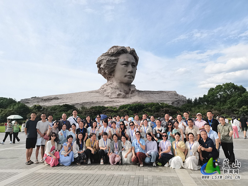 蓝山首届教师培训团队在湖南第一师范学院开展红色教育活动2.jpg