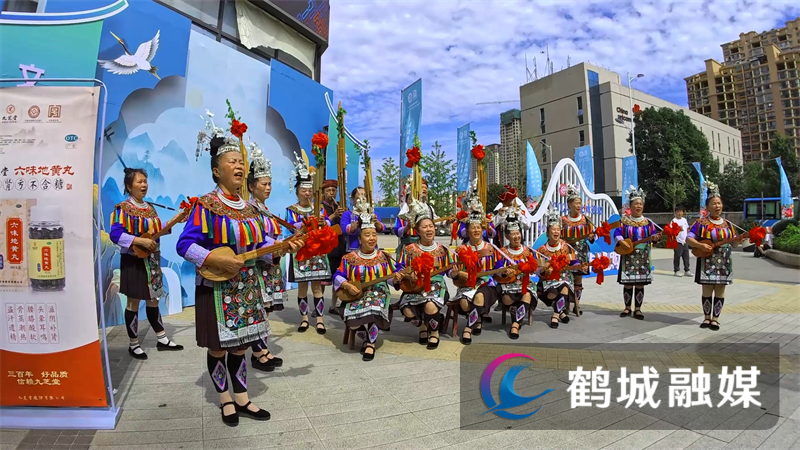 听歌赏秀购好物 非遗购物节引燃夏日文旅热.mp4_20240722_164559.987.jpg