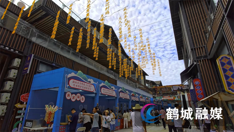 听歌赏秀购好物 非遗购物节引燃夏日文旅热.mp4_20240722_164630.020.jpg