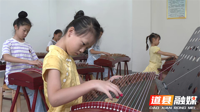 道县：暑假免费培训班 搭建孩子追梦桥2_副本.jpg