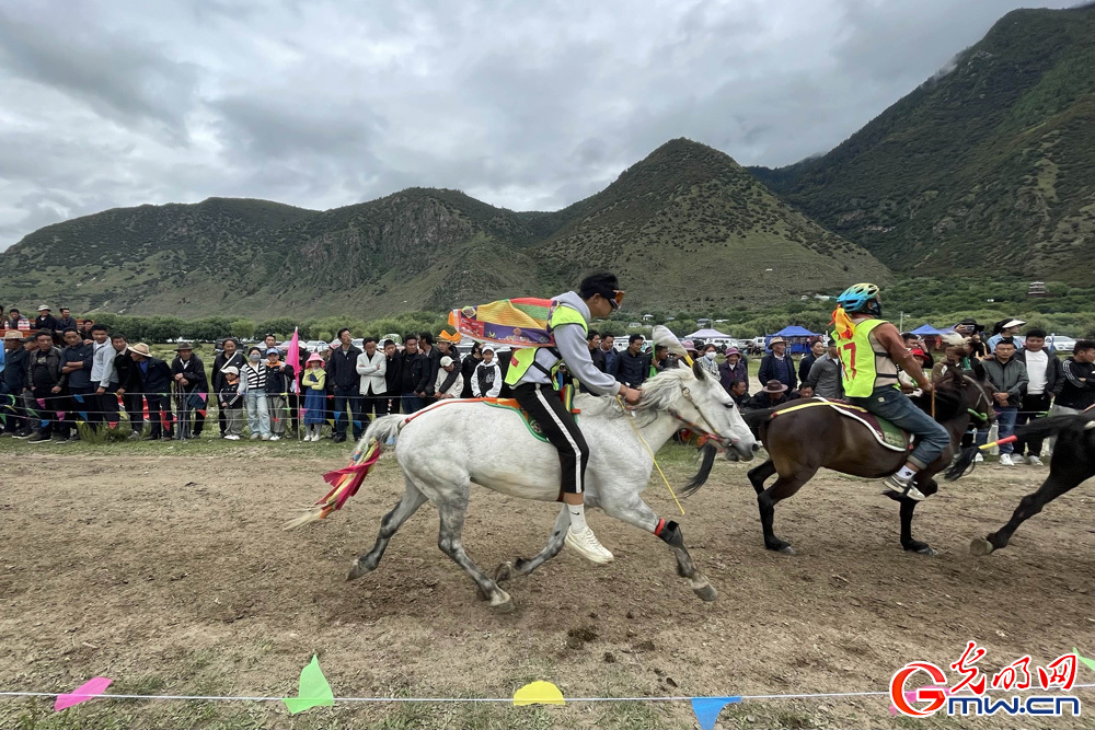 Folk horse racing festival held in Nyingchi celebrating culture, tradition of Xizang