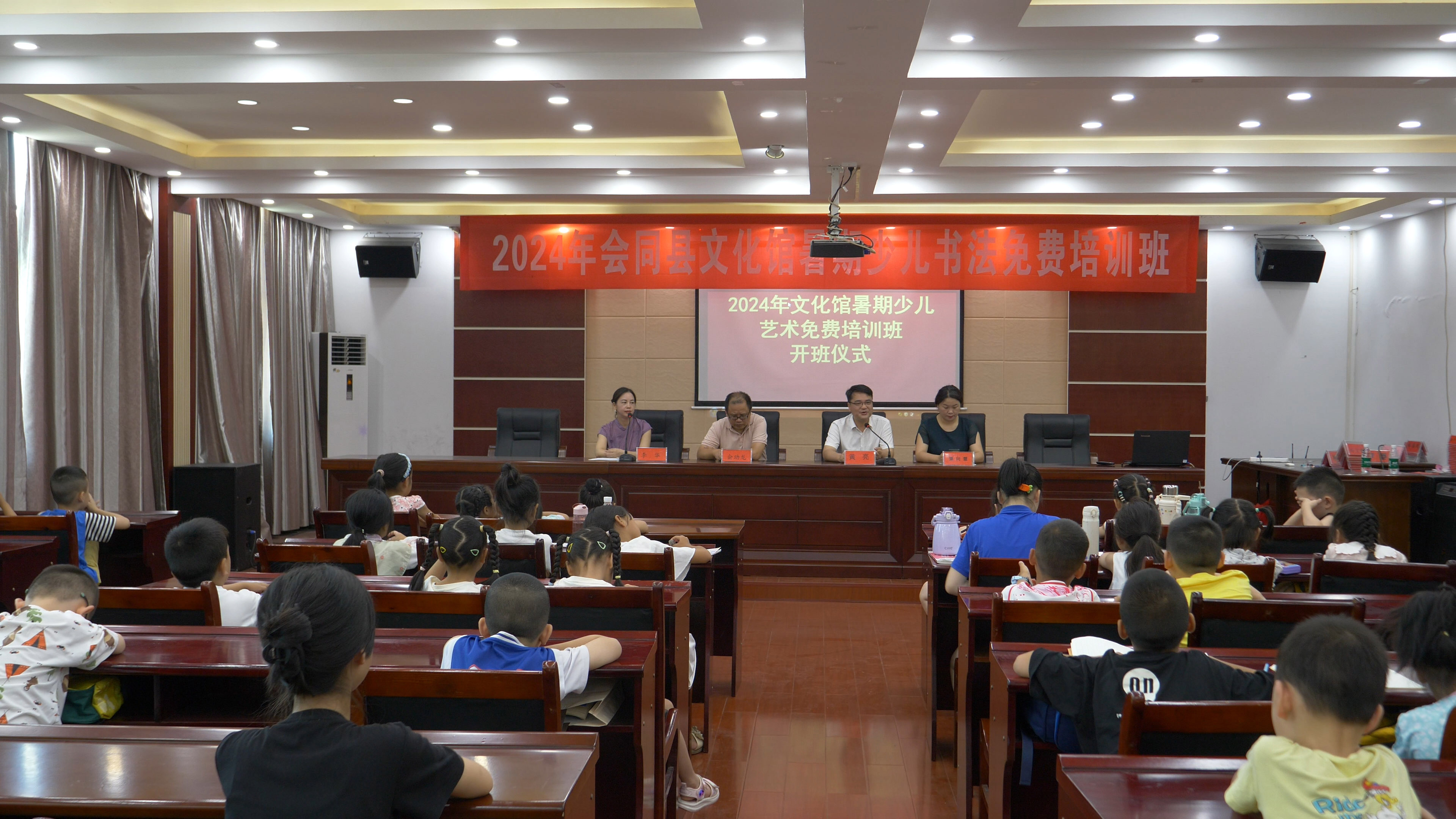 P2111743.00_00_56_10.Still006.jpg P2111743.00_00_56_10.Still006.jpg