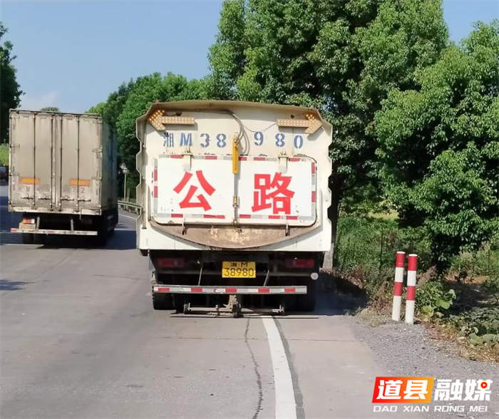道县：高温下的公路人4_副本.png