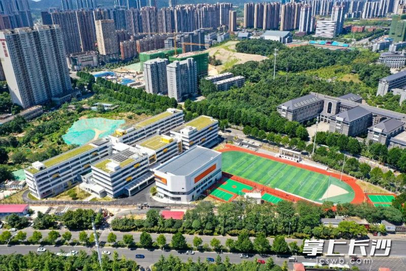 长沙市岳麓区实验小学（北校区）美丽校园。