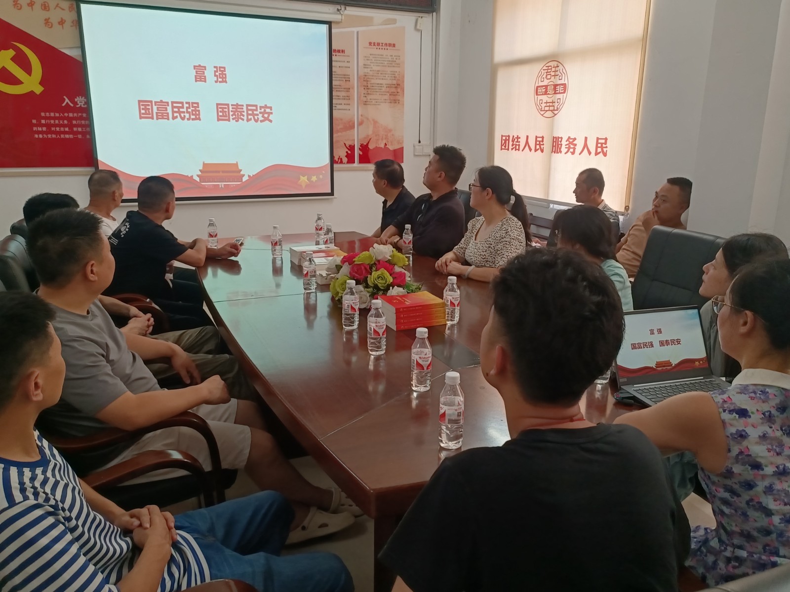 2024年8月9日观音阁社区新时代文明实践站开展培育和践行社会主义核心价值观“富强”主题活动2.jpg 2024年8月9日观音阁社区新时代文明实践站开展培育和践行社会主义核心价值观“富强”主题活动2.jpg