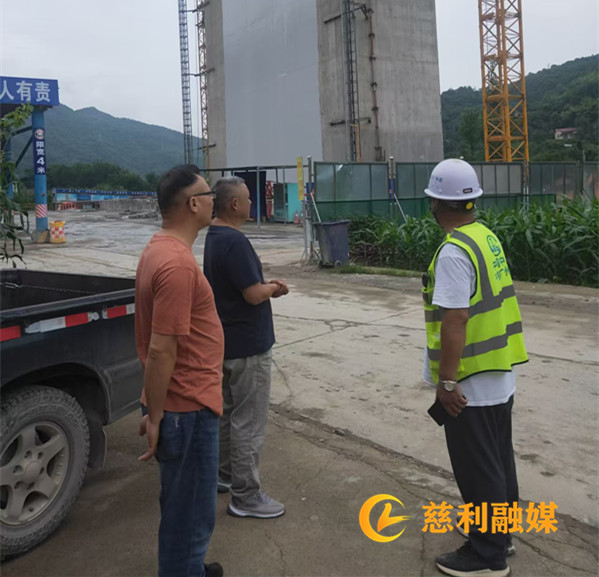 70ac01f38a6d399e8bac1ee612299f0.jpg