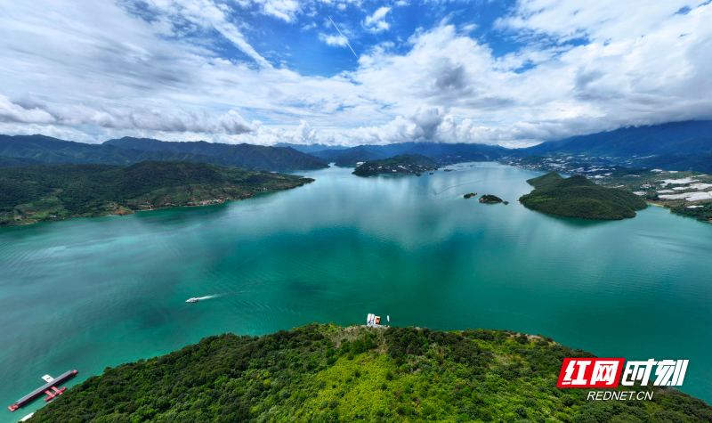 东江湖灾后旅游热  何洪海 摄 (5).jpg