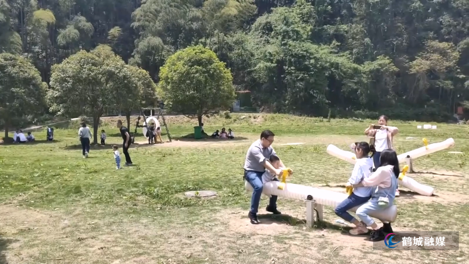 暑假旅游将持续到8月底.mp4_20240816_163445.465.jpg