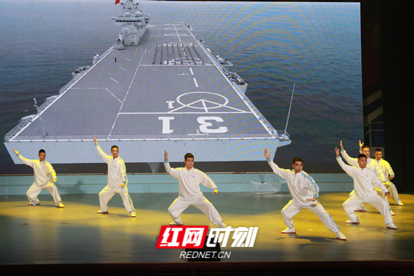 7水兵太极拳表演——江晓卫摄影.jpg