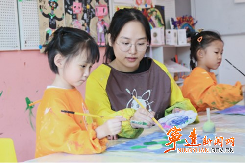 宁远：缤纷假期　快乐“童”行（组图）4_副本500.jpg