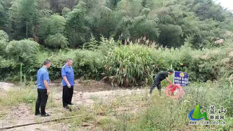 蓝山县城市管理和综合执法局深入湘江源瑶族乡开展防范学生溺水工作督导.jpg