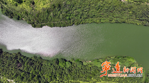 宁远：仁和水闸水丰景美2_副本500.jpg