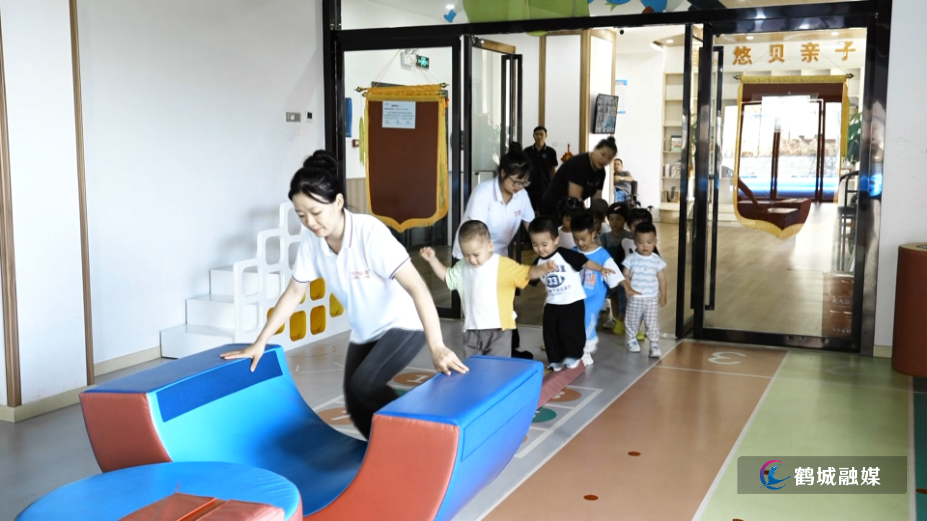 鹤城托育 (1).mp4_20240829_164518.695.png