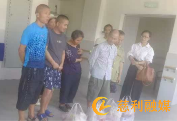 同盟村慰问.png