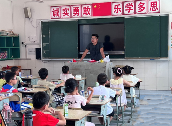什么样的大学生可以进行三下乡实践 5be0dccd-6f7a-4b17-8372-a1a01fe5b4d4.png