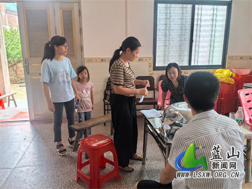 蓝屏学校开展2024年秋季学期复学动员家访工作1.jpg
