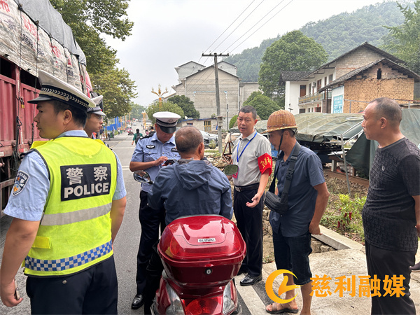 交通劝导1.jpg