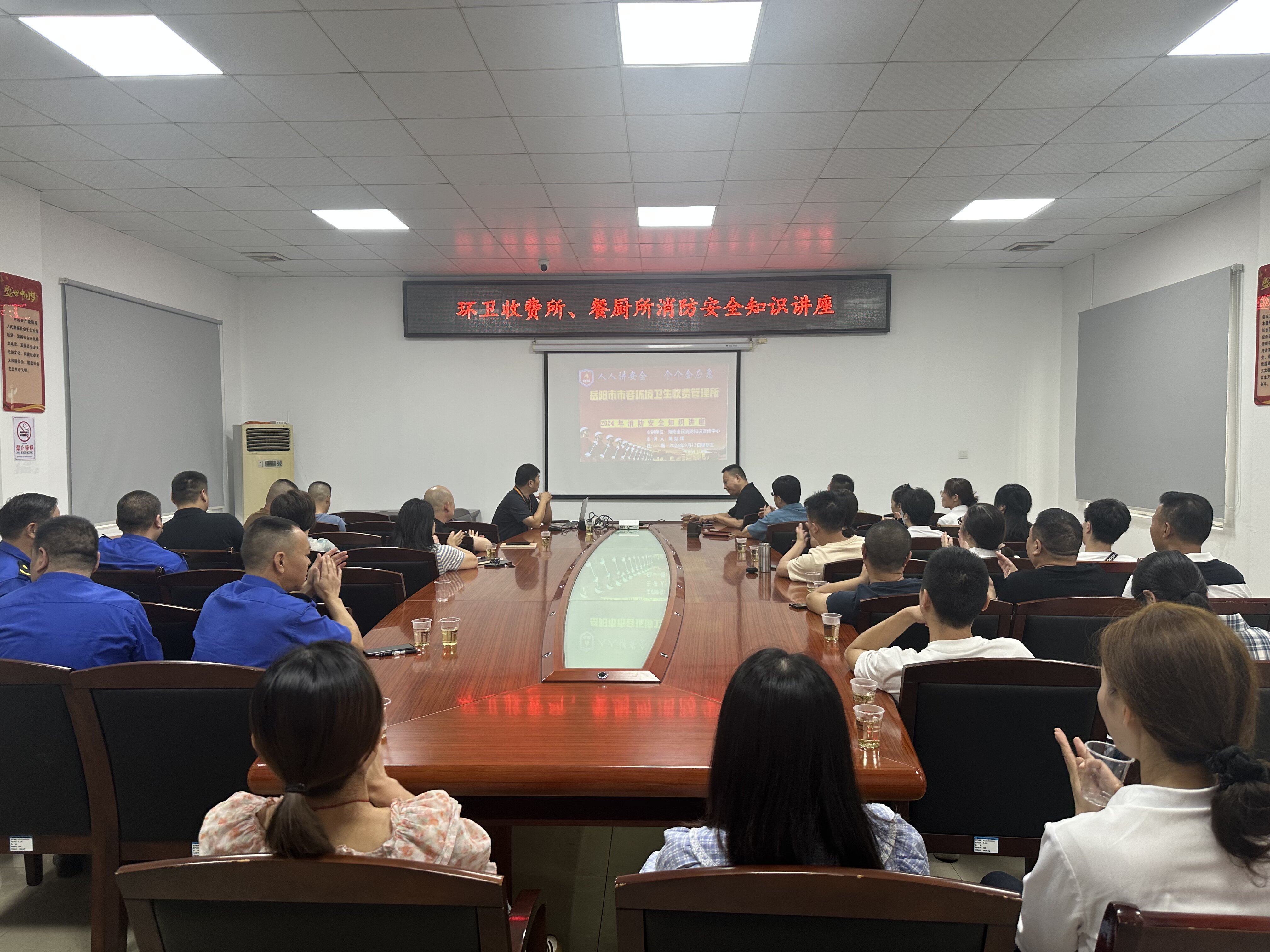 f9dce1e70d6cd707a13815e92c33a82.jpg f9dce1e70d6cd707a13815e92c33a82.jpg